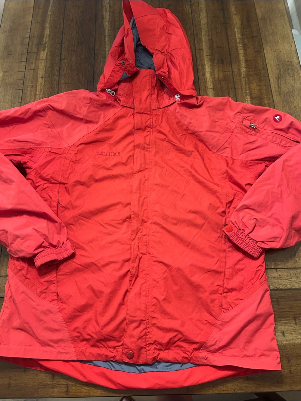 Marmot Men’s Large Red Lightweight Ski Snowboard Jacket Hooded Powder Skirt